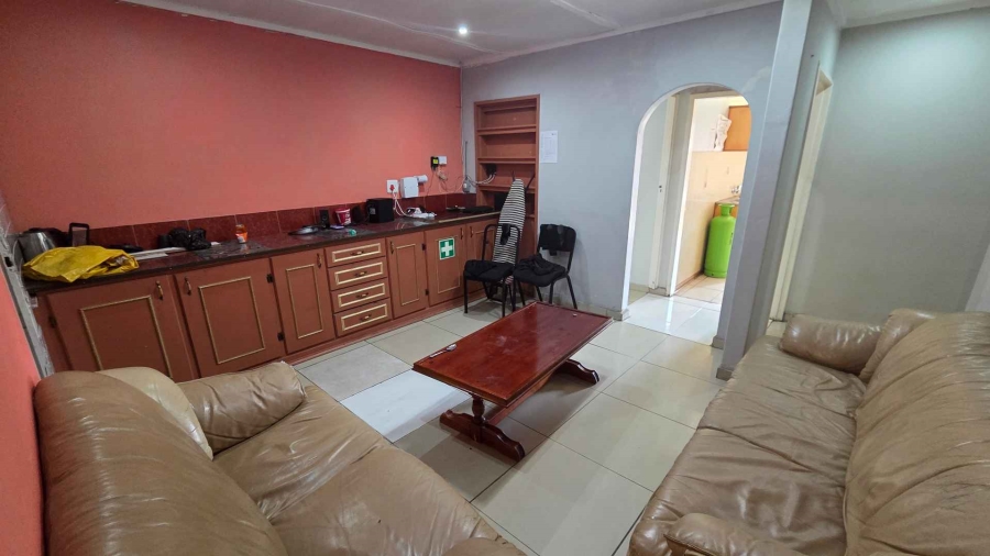 10 Bedroom Property for Sale in Brandwag Free State
